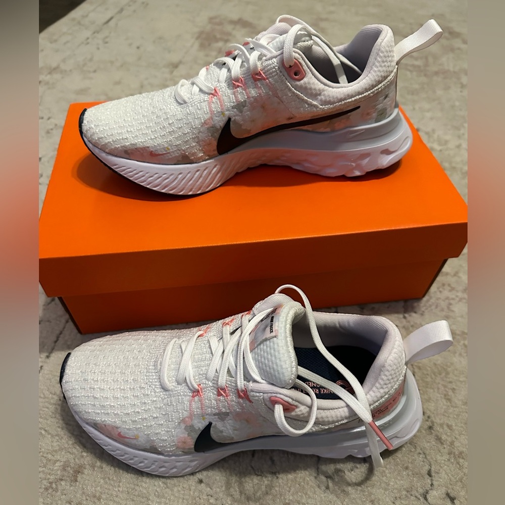 Nike React Infinity FK 3  size 7.5